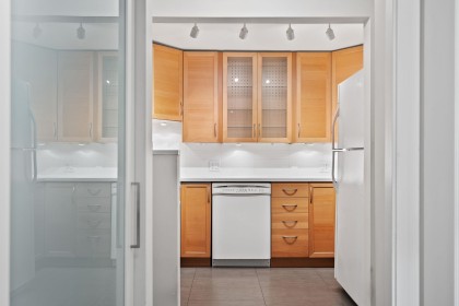 Photo 16 at 104 - 925 W 15th Avenue, Fairview VW, Vancouver West