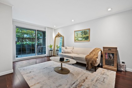 Photo 3 at 104 - 925 W 15th Avenue, Fairview VW, Vancouver West