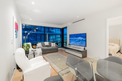 Photo 12 at 402 - 1355 Bellevue Avenue, Ambleside, West Vancouver