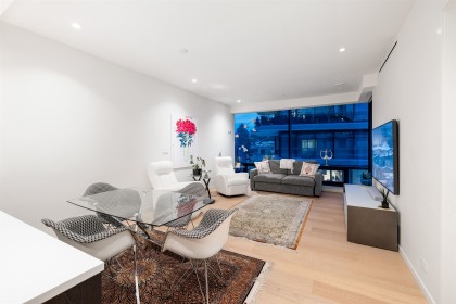 Photo 11 at 402 - 1355 Bellevue Avenue, Ambleside, West Vancouver