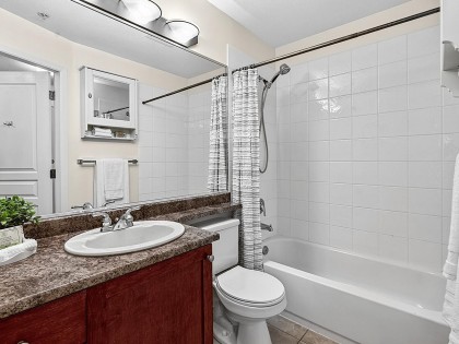 Photo 17 at 309 - 3089 Oak Street, Vancouver West