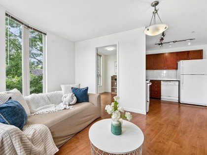 Photo 5 at 309 - 3089 Oak Street, Vancouver West