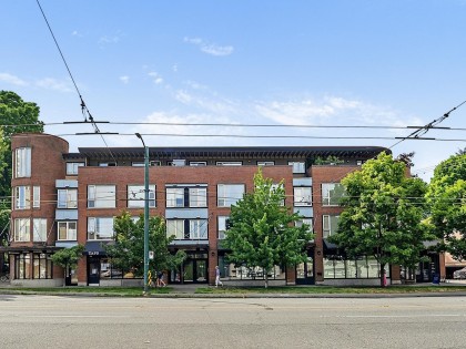 Photo 18 at 309 - 3089 Oak Street, Vancouver West