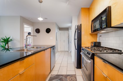 Photo 11 at 506 - 989 Beatty Street, Yaletown, Vancouver West