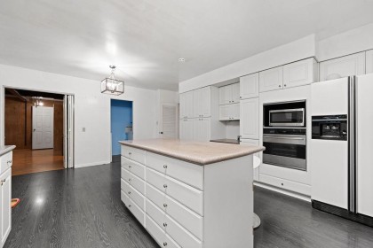 Photo 5 at 1042 W 48th Avenue, South Granville, Vancouver West