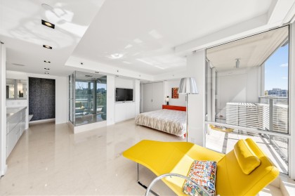 Photo 23 at 606 - 1288 Marinaside Crescent, Yaletown, Vancouver West
