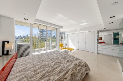 Photo 20 at 606 - 1288 Marinaside Crescent, Yaletown, Vancouver West