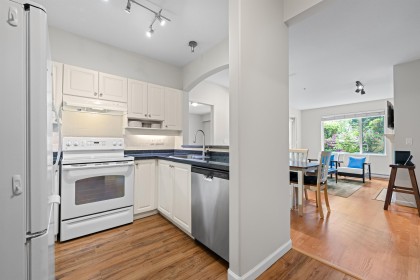 Photo 10 at 208 - 3608 Deercrest Drive, Roche Point, North Vancouver