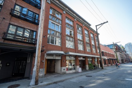 Photo 2 at 402 - 1072 Hamilton Street, Yaletown, Vancouver West