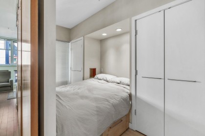 Photo 18 at 402 - 1072 Hamilton Street, Yaletown, Vancouver West