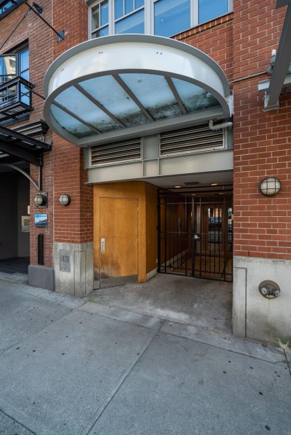 Photo 4 at 402 - 1072 Hamilton Street, Yaletown, Vancouver West
