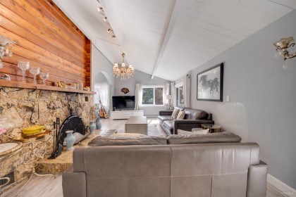 Photo 7 at 3870 Emerald Drive, Edgemont, North Vancouver