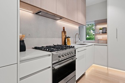 Photo 16 at 5489 Larch Street, Vancouver West