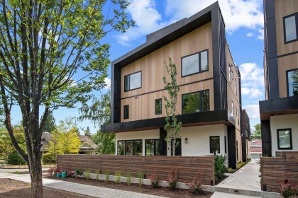 Photo 1 at 5489 Larch Street, Vancouver West