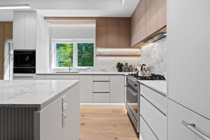 Photo 8 at 5485 Larch Street, Vancouver West