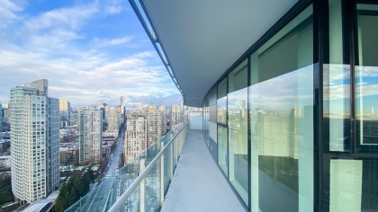 Photo 5 at 2718 - 89 Nelson Street, Yaletown, Vancouver West