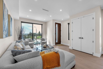 Photo 6 at 502 E 5th Street, Lower Lonsdale, North Vancouver