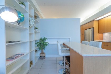 Photo 9 at 709 - 33 W Pender Street, Downtown VW, Vancouver West