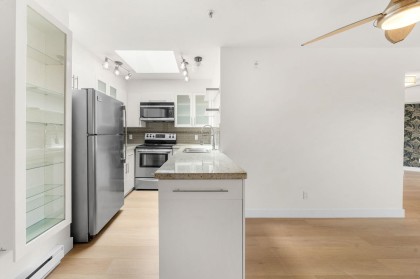 Photo 18 at 404 - 1562 W 5th Avenue, False Creek, Vancouver West