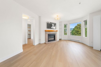 Photo 4 at 404 - 1562 W 5th Avenue, False Creek, Vancouver West