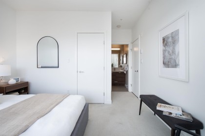 Photo 13 at 402 - 1061 Marine Drive, Norgate, North Vancouver