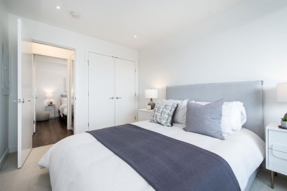 Photo 16 at 402 - 1061 Marine Drive, Norgate, North Vancouver