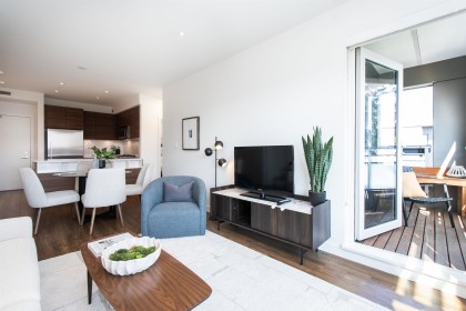 Photo 5 at 402 - 1061 Marine Drive, Norgate, North Vancouver
