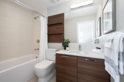 Photo 14 at 402 - 1061 Marine Drive, Norgate, North Vancouver