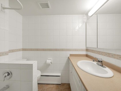Photo 18 at 204 - 6026 Tisdall Street, Oakridge VW, Vancouver West