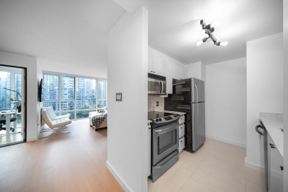 Photo 2 at 1505 - 930 Cambie Street, Yaletown, Vancouver West