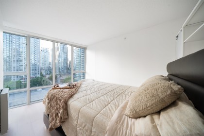 Photo 11 at 1505 - 930 Cambie Street, Yaletown, Vancouver West