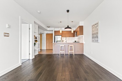 Photo 9 at 303 - 1330 Marine Drive, Pemberton NV, North Vancouver
