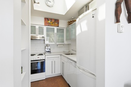 Photo 5 at 301 - 3673 W 11th Avenue, Kitsilano, Vancouver West