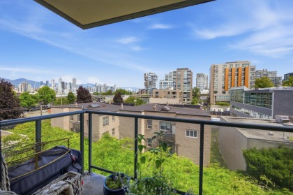 Photo 9 at 504 - 2288 Pine Street, Fairview VW, Vancouver West