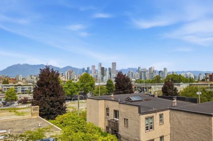Photo 11 at 504 - 2288 Pine Street, Fairview VW, Vancouver West