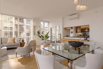 Photo 7 at 702 - 1099 Marinaside Crescent, Yaletown, Vancouver West