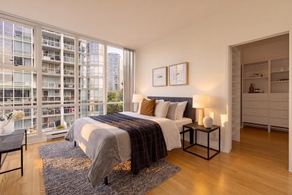 Photo 14 at 702 - 1099 Marinaside Crescent, Yaletown, Vancouver West