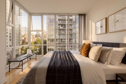Photo 15 at 702 - 1099 Marinaside Crescent, Yaletown, Vancouver West