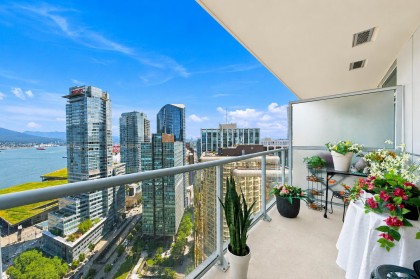 Photo 13 at 3306 - 1111 W Pender Street, Coal Harbour, Vancouver West