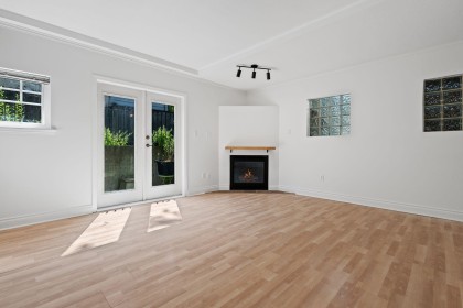 Photo 16 at 3027 W 7th Avenue, Kitsilano, Vancouver West