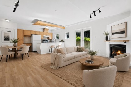 Photo 3 at 3027 W 7th Avenue, Kitsilano, Vancouver West