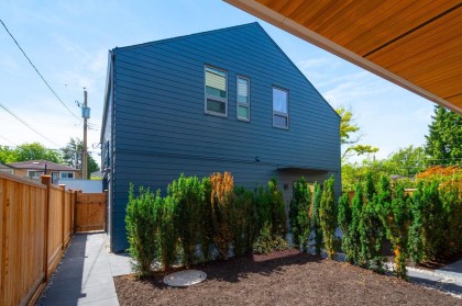 Photo 2 at 3122 W 11th Avenue, Kitsilano, Vancouver West