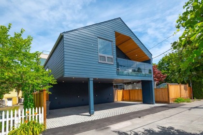 Photo 1 at 3122 W 11th Avenue, Kitsilano, Vancouver West