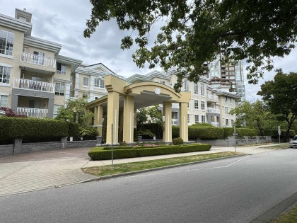 Photo 2 at 308 - 5835 E Hampton Place, University VW, Vancouver West