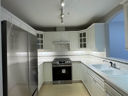 Photo 3 at 308 - 5835 E Hampton Place, University VW, Vancouver West