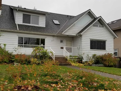 Photo 1 at 624 W 30th Avenue, Cambie, Vancouver West