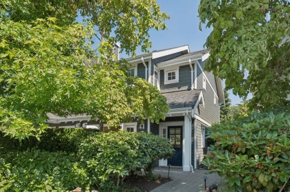 Photo 2 at 2071 Esquimalt Avenue, Ambleside, West Vancouver