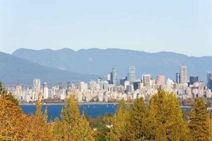 Photo 13 at 10 - 2575 Tolmie Street, Point Grey, Vancouver West