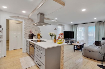 Photo 8 at 1840 Purcell Way, Lynnmour, North Vancouver