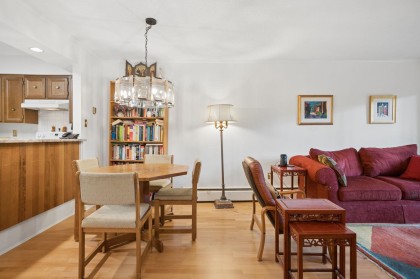 Photo 9 at 102 - 2255 W 8th Avenue, Kitsilano, Vancouver West